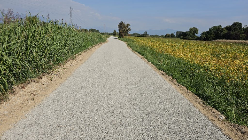 La nuova pista sterrata lungo il Brembo